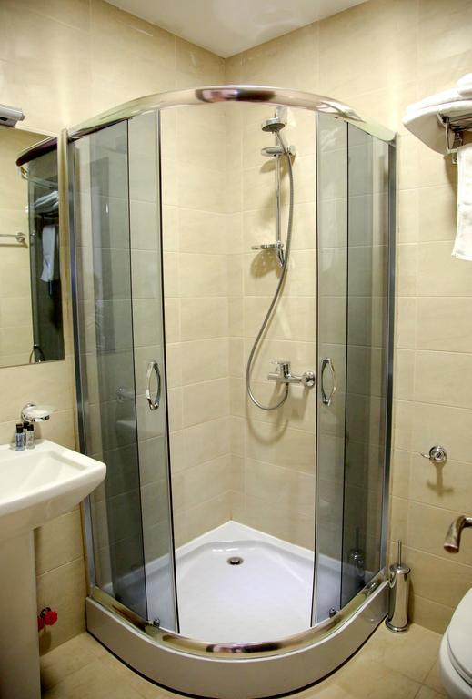 Hotel Feri Тбилиси Экстерьер фото