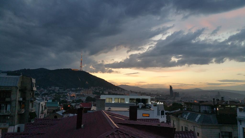 Hotel Feri Тбилиси Экстерьер фото