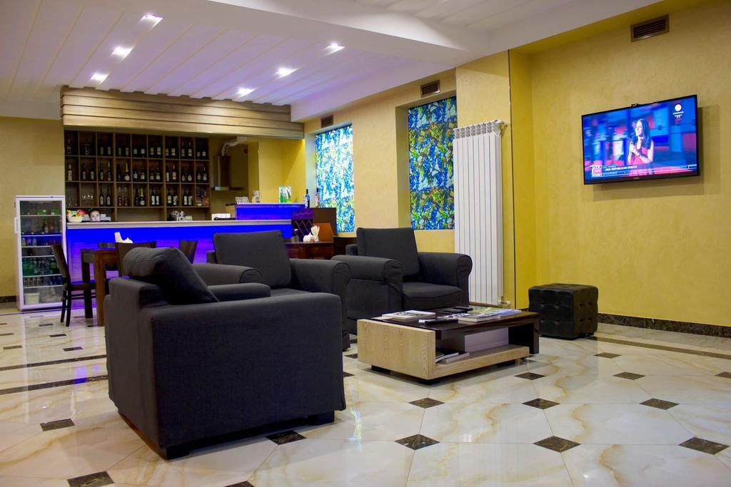 Hotel Feri Тбилиси Экстерьер фото