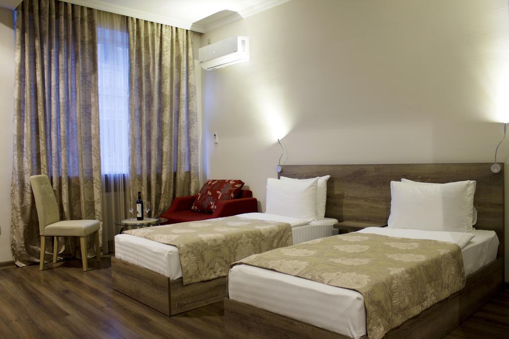 Hotel Feri Тбилиси Экстерьер фото