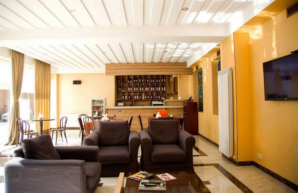 Hotel Feri Тбилиси Экстерьер фото